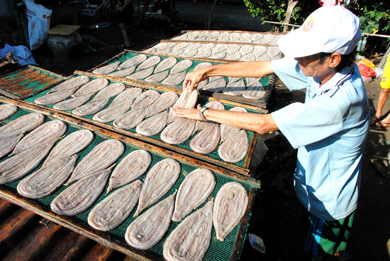 Khô rắn được phơi dưới nắng tốt